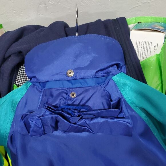 Vintage Descente Ski Suit In Retro Blue And Green - Picture 9 of 16